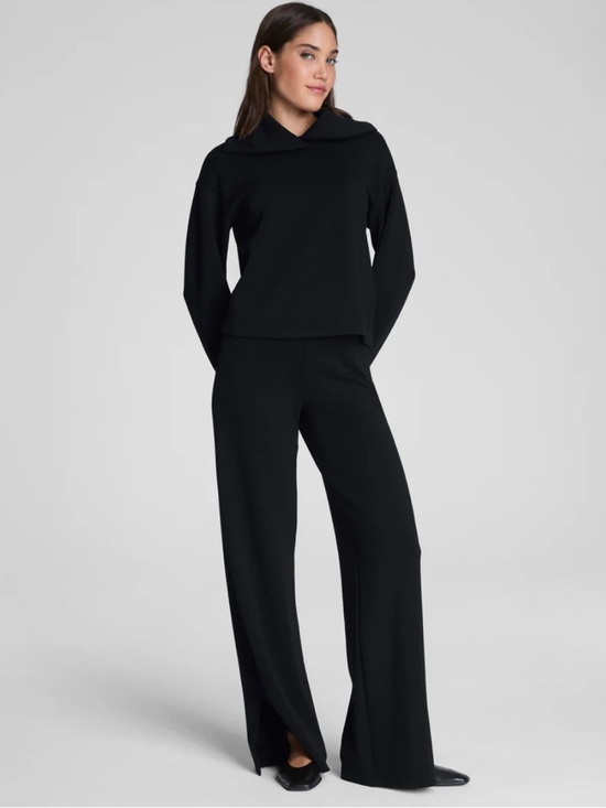 SPANX Pants - NWT SPANX Air Essentials Wide Leg Pant M